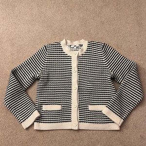 Like new!! Uniqlo Cardigan